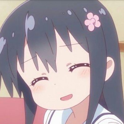 大爷大妈泳池内搓澡